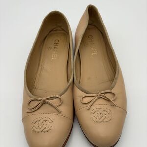 CHANEL Ballet Flats with Bow